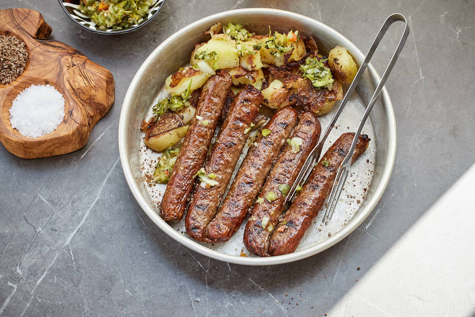 המלצת הגשה - נקניקיית ויקטוריה